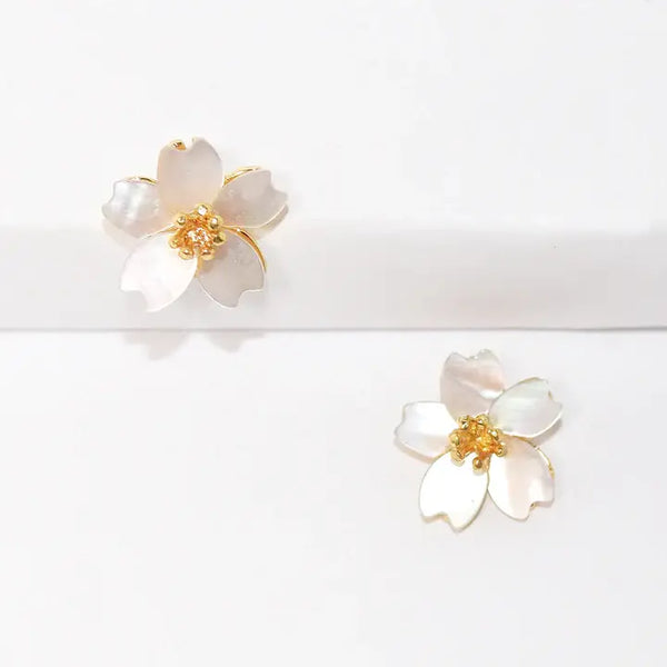 Mother of pearl flower stud